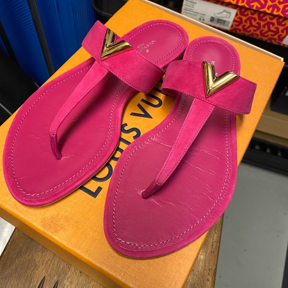 Louis Vuitton Sandal - Picture 1 of 1
